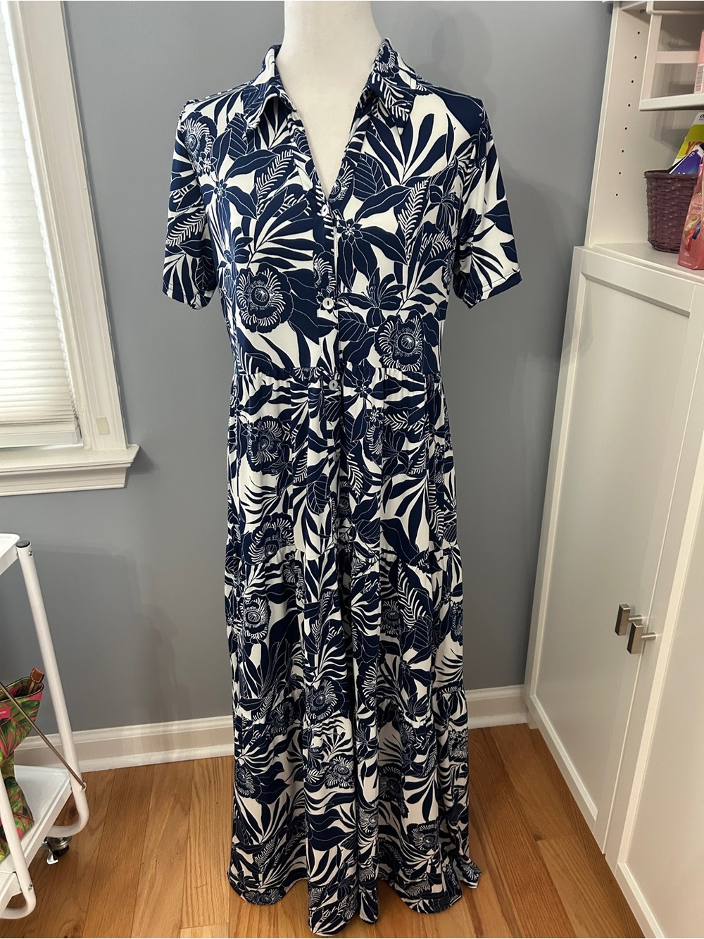 La Mer Luxe Navy Blue White Maxi Dress Tropical Floral Short Sleeve Medium